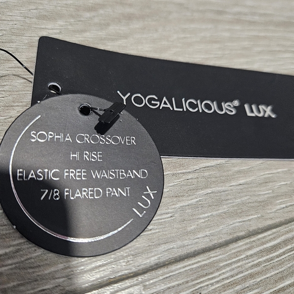 YOGALICIOUS NWT Lux Sophia High Crossover Elastic Free Waist 7/8 Flare Pants - Picture 8 of 11